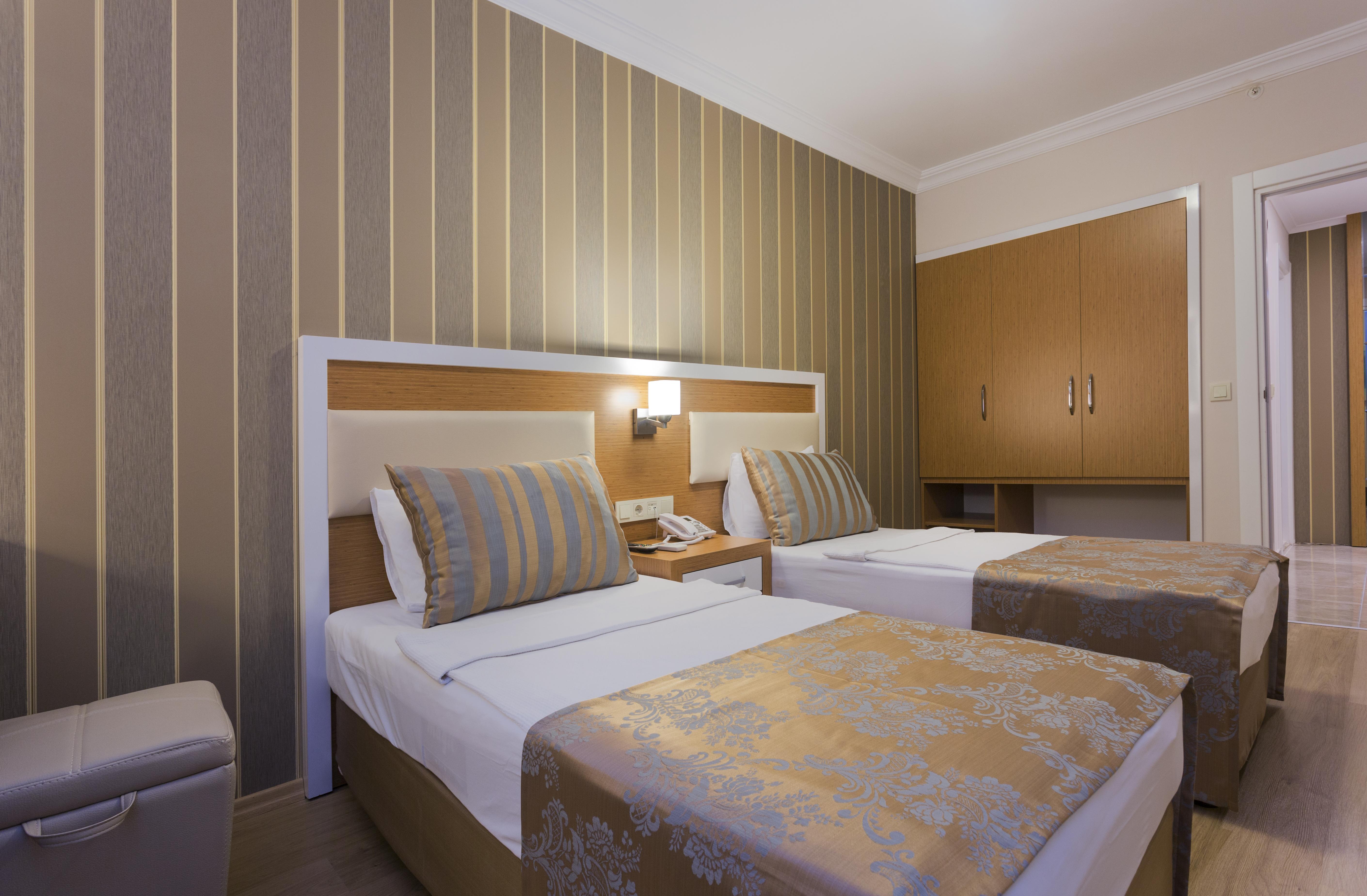 Lonicera City Hotel Аланія Екстер'єр фото