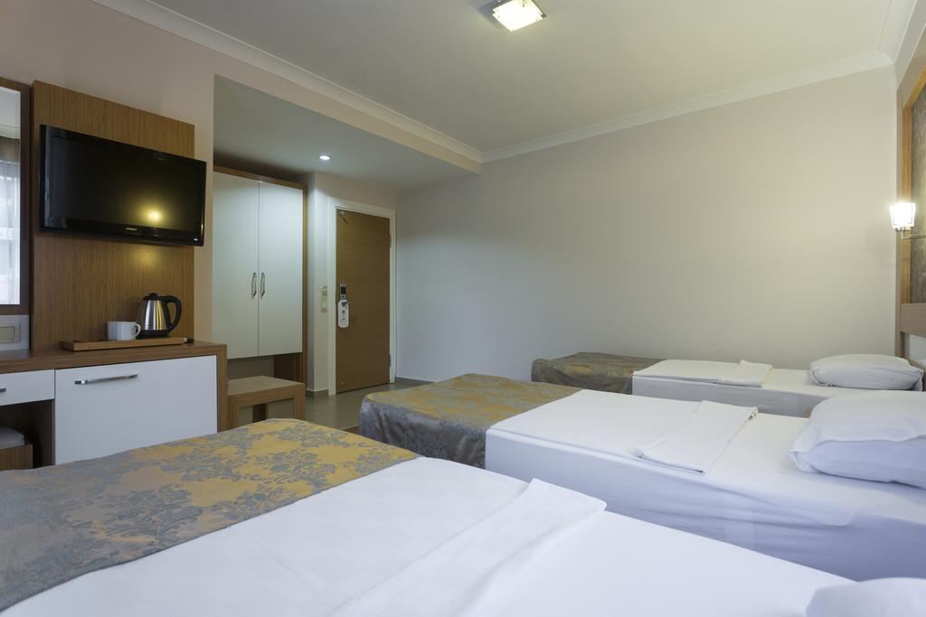 Lonicera City Hotel Аланія Екстер'єр фото