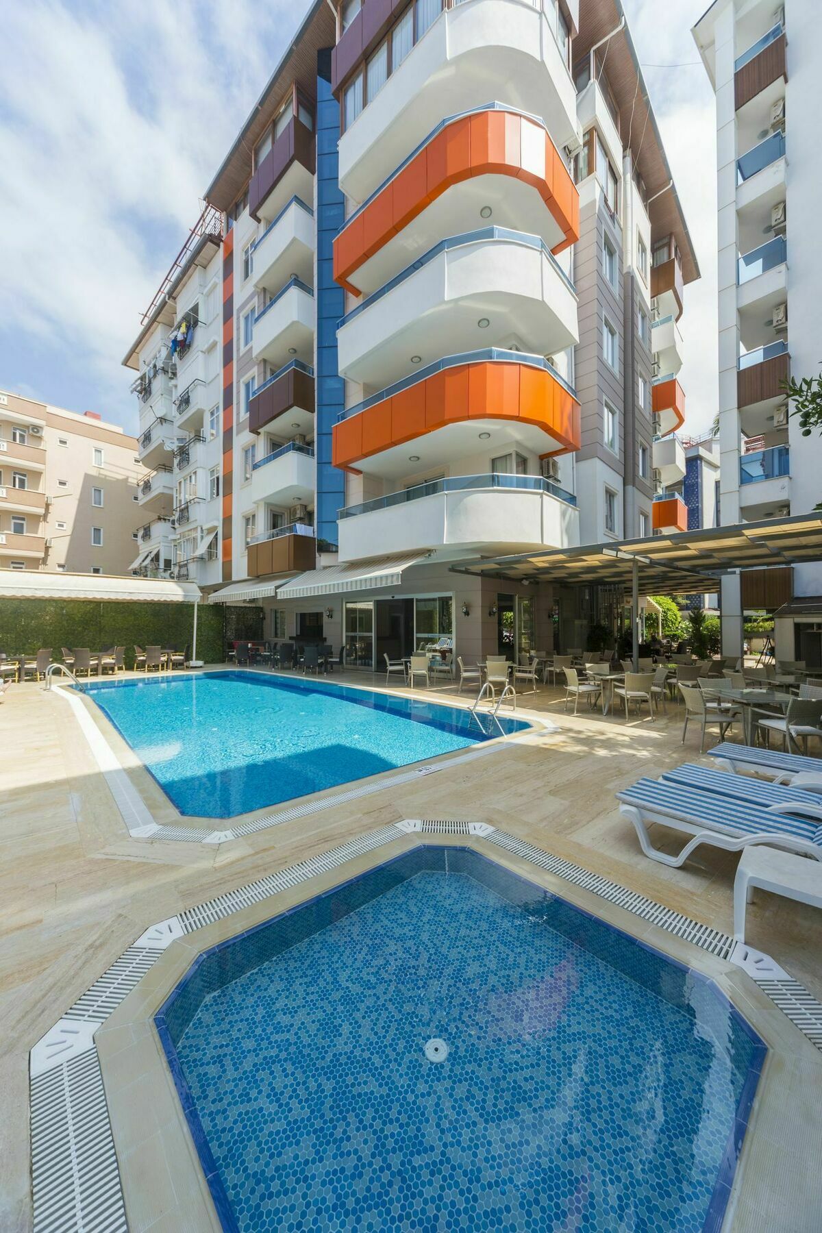 Lonicera City Hotel Аланія Екстер'єр фото